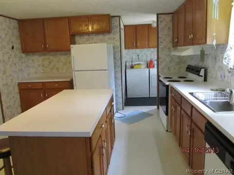 7445 Ware Neck Rd, Gloucester, VA 23061 photo 4