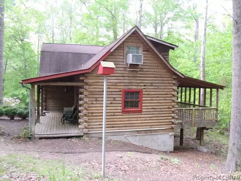 7028 Enfield Rd, Gloucester, VA 23061 photo 3