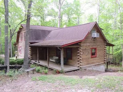 7028 Enfield Rd, Gloucester, VA 23061 photo 1