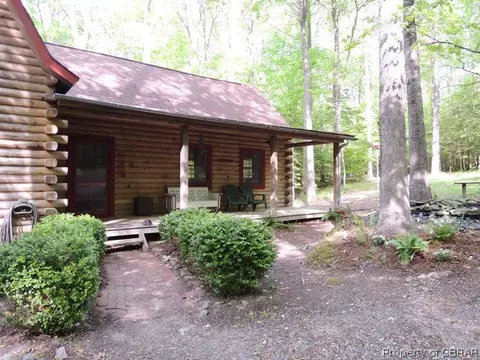 7028 Enfield Rd, Gloucester, VA 23061 photo 4