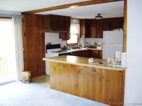 465 General Puller Hwy, Saluda, VA 23149 photo 5