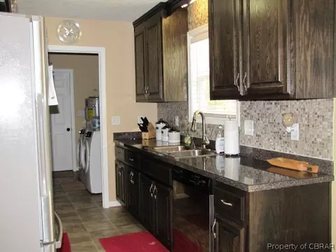 12416 Beech Trl, Gloucester, VA 23061 photo 5