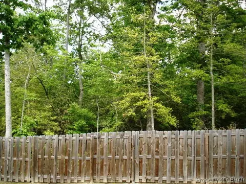 7388 Jeanne Dr, Gloucester, VA 23061 photo 19