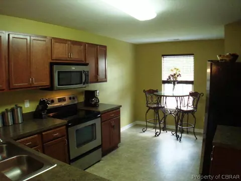 7388 Jeanne Dr, Gloucester, VA 23061 photo 2
