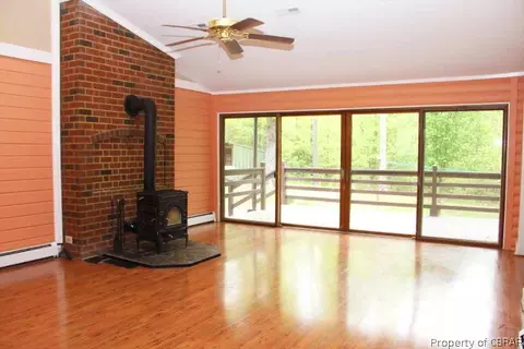 7435 Wagon Run Rd, Gloucester, VA 23061 photo 9