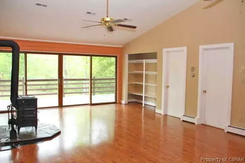 7435 Wagon Run Rd, Gloucester, VA 23061 photo 10