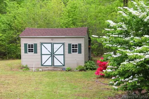 7435 Wagon Run Rd, Gloucester, VA 23061 photo 4