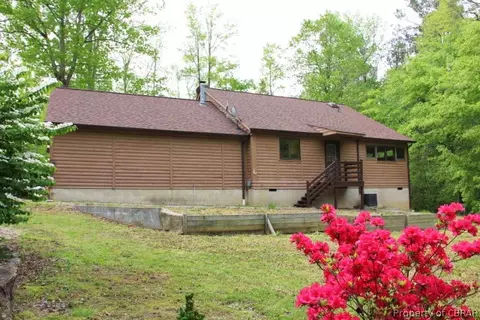 7435 Wagon Run Rd, Gloucester, VA 23061 photo 2