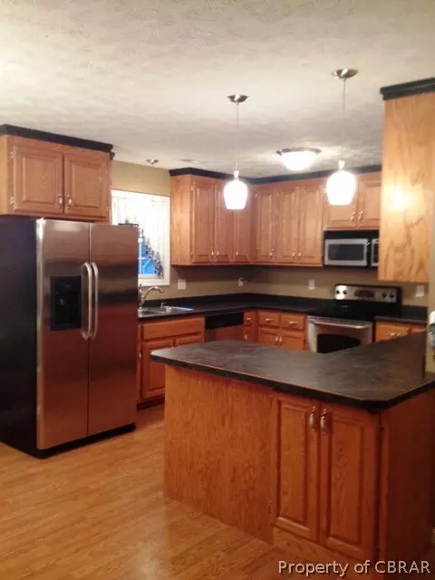 12352 Beech Trl, Gloucester, VA 23061 photo 2