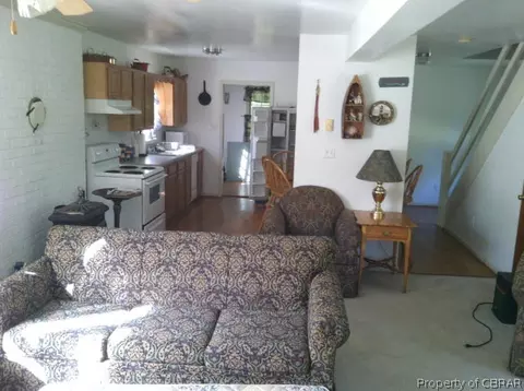 12429 Cedar Trl, Gloucester, VA 23061 photo 2