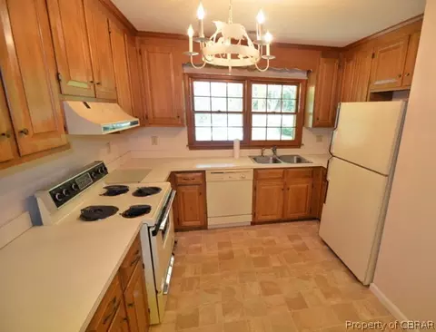 7598 Forbes Rd, Gloucester, VA 23061 photo 4