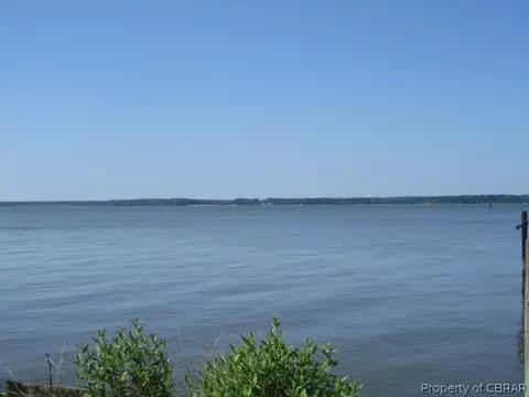 5084 Weaver Ln, Gloucester, VA 23061 photo 4