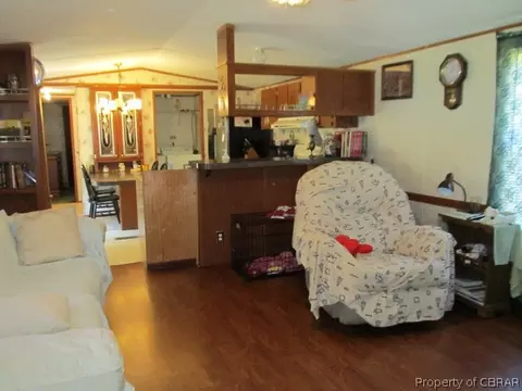 8030 Crystal Ln, Gloucester, VA 23061 photo 2