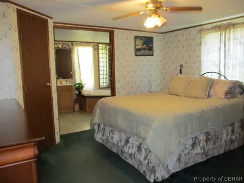 8030 Crystal Ln, Gloucester, VA 23061 photo 4