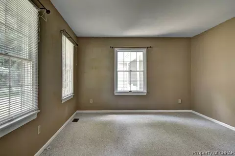 7842 Berkeley Dr, Gloucester Point, VA 23062 photo 14