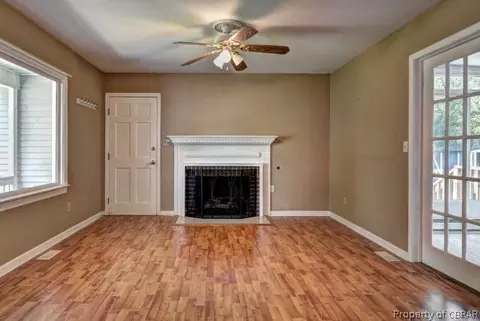 7842 Berkeley Dr, Gloucester Point, VA 23062 photo 12