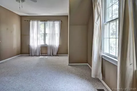 7842 Berkeley Dr, Gloucester Point, VA 23062 photo 19