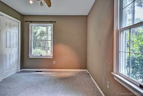 7842 Berkeley Dr, Gloucester Point, VA 23062 photo 16