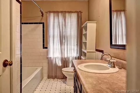 7842 Berkeley Dr, Gloucester Point, VA 23062 photo 17