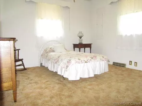 7702 Roaring Springs Rd, Gloucester, VA 23061 photo 6