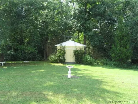 7702 Roaring Springs Rd, Gloucester, VA 23061 photo 10