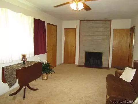 7702 Roaring Springs Rd, Gloucester, VA 23061 photo 4