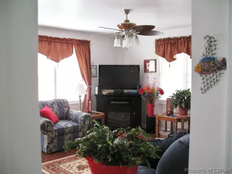 1584 Daniel Ave, North, VA 23128 photo 6