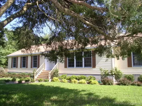 454 Bald Eagle Rd, White Stone, VA 22578 photo 1