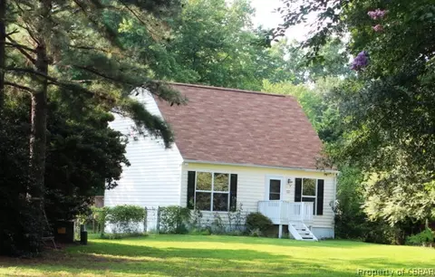 6508 Walter Reed Dr, Gloucester, VA 23061 photo 1