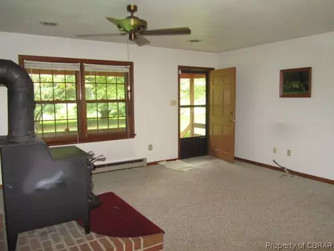 7266 Dutton Rd, Gloucester, VA 23061 photo 2
