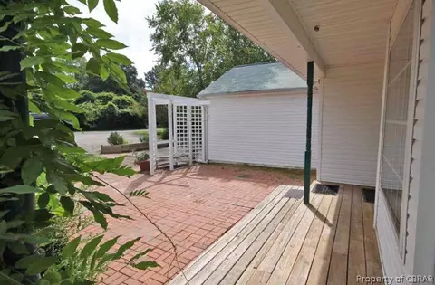 1562 Feather Haven Ln, Gloucester Point, VA 23062 photo 6