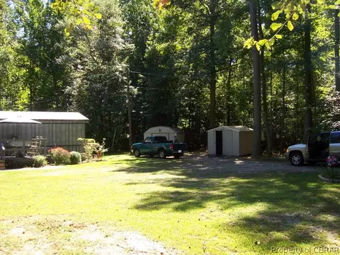 8251 Ark Rd, Gloucester, VA 23061 photo 2