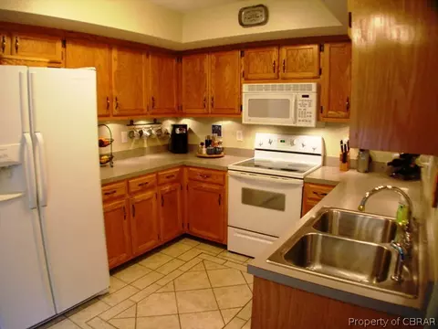 8379 Kitchener Dr, Gloucester, VA 23061 photo 10
