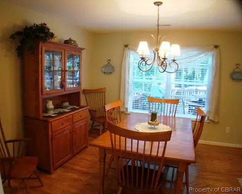 8379 Kitchener Dr, Gloucester, VA 23061 photo 3