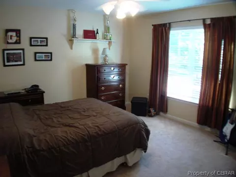 8379 Kitchener Dr, Gloucester, VA 23061 photo 13