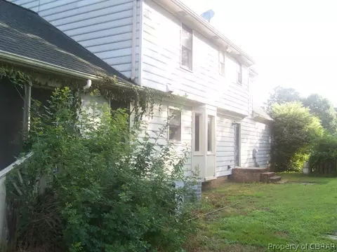 4679 Hermitage Ln, Gloucester, VA 23061 photo 4