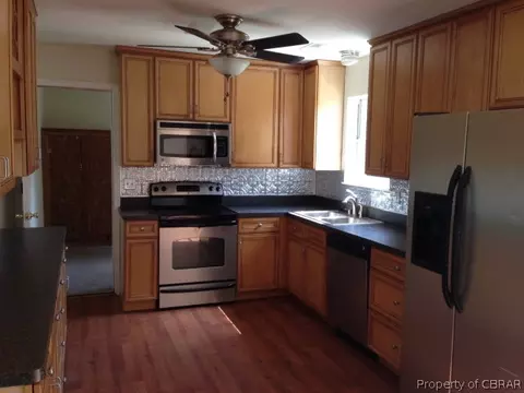 6842 Cedar Lake Dr, Gloucester, VA 23061 photo 4