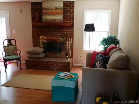 1704 Pine Tree Dr, Gloucester Point, VA 23062 photo 4