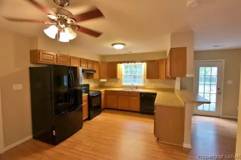 1704 Pine Tree Dr, Gloucester Point, VA 23062 photo 9