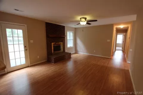 1704 Pine Tree Dr, Gloucester Point, VA 23062 photo 11