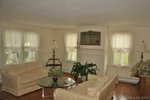 724 Benson Rd, Weems, VA 22576 photo 9