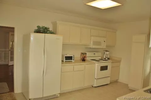 724 Benson Rd, Weems, VA 22576 photo 12
