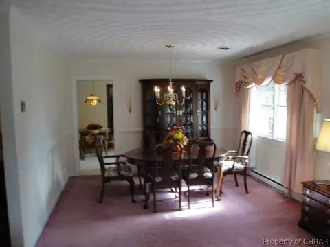 7358 Forest Dr, Gloucester Point, VA 23062 photo 6