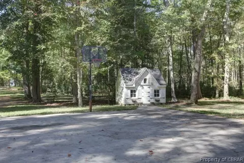 439 Yankee Point Rd, Lancaster, VA 22503 photo 33