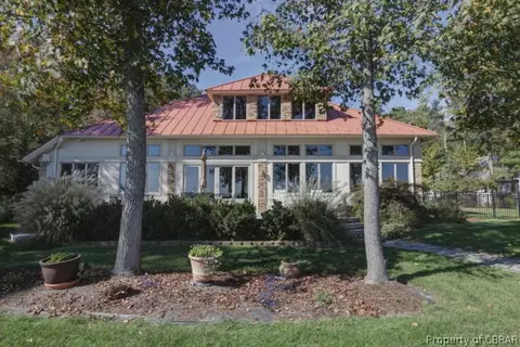 439 Yankee Point Rd, Lancaster, VA 22503 photo 2