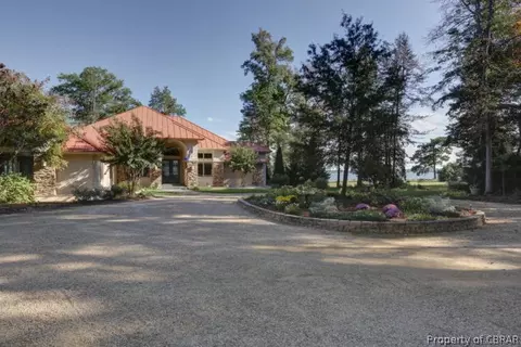 439 Yankee Point Rd, Lancaster, VA 22503 photo 1