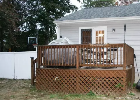 12422 Cedar Trl, Gloucester, VA 23061 photo 11