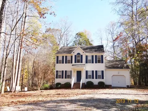 8338 Adams Ct, Gloucester, VA 23061 photo 1