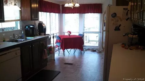 5606 T C Walker Rd, Gloucester, VA 23061 photo 3