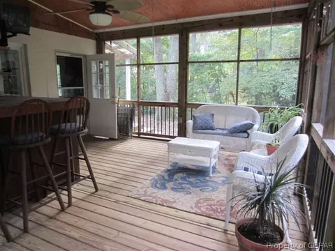 1682 Laurel Dr, Gloucester Point, VA 23062 photo 8